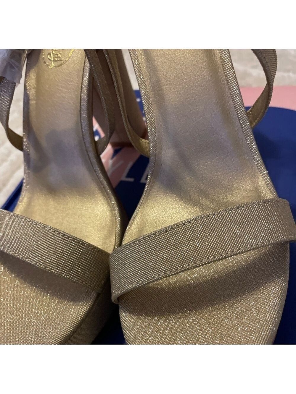 Trary Gold Strappy Heels Size 8 - Picture 15 of 16